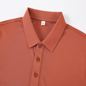 เสื้อผ้าผู้ชายแบบสตรีทแวร์ ผ้าเนื้อแน่น ป้องกันรอยยับ น้ำหนักผ้า 180 กรัม ผลิตจากผ้าโพลีเอสเตอร์/คอตตอนผสม แขนสั้น ไม่มีลาย - Product Image 4