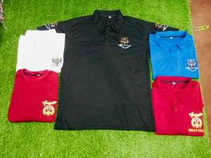 Shriner Camisetas Camiseta con su propio logotipo Camiseta Polo Cuello Manga corta Tela Granate Color Have Fabric T Shirt - Product Image 3