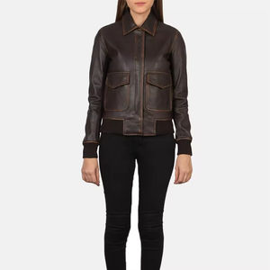 La silhouette structurée avec un confort intérieur doux crée cette veste en cuir véritable pour femmes pour la mode quotidienne de la ville - Product Image 3