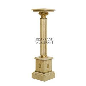 Piédestal classique en marbre beige crème avec colonne cannelée et encolure en laiton doré - Product Image 3