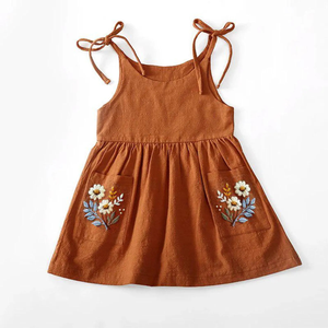 Robe brodée à la main en lin doux pour bébé fille Style décontracté pour le premier anniversaire des tout-petits OEM Made in Vietnam - Product Image 1