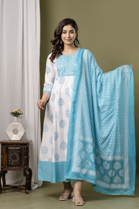 ชุดกาวน์ผ้าเรยอนคุณภาพระดับพรีเมียมพร้อมโต๊ะพิมพ์ลายปักเรียงตามลำดับสไตล์ชาติพันธุ์สำหรับฤดูร้อนผู้ผลิตอินเดีย - Product Image 2