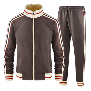 Conjunto de entrenamiento y Jogger transpirable para hombre, chándales de algodón 100%, chándales de secado rápido personalizados de gran tamaño con logotipo de diseño personalizado - Product Image 4