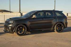 รถเชอโรกี แทรคฮอว์ค ปี 2024 เกียร์อัตโนมัติ เครื่องยนต์เบนซิน SUV ขับเคลื่อน 4 ล้อ ยาง R18 เบาะหนัง ระบบขับเคลื่อนสี่ล้อ กล้องมองหลัง พวงมาลัยซ้าย - Product Image 6