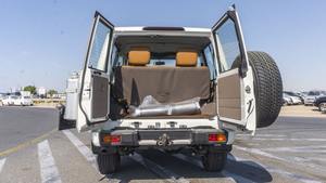 Neuf/Occasion 2024 pour ISER LC71 4.0L Essence Euro IV Double Cabine 4x4 Diesel Automatique Direction à Gauche Foncé - Product Image 5