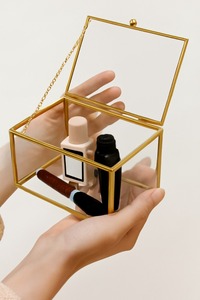 กล่องแก้วใส่เครื่องประดับสีทองแก้วสีทองพบกับสีทองสดใสสร้างโชว์ที่มีค่าเหมือนสมบัติที่สะสมไว้ - Product Image 6