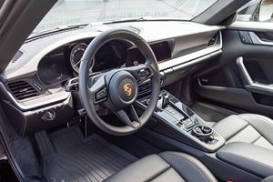 2024 911 Carrera S Coupe ไมล์น้อย เครื่องยนต์สมบูรณ์ ระบบเกียร์อัตโนมัติ หลังคาพาโนรามา ไฟ LED พร้อมส่ง - Product Image 2