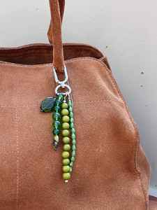 Breloque de sac vert, breloque de sac perlée, breloque de sac mignonne, breloques de sac à main, breloque de sac - Product Image 5