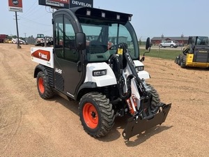 Tracteur agricole à roues 4x4 TOOLCAT 5600 70 CV haute productivité 2025 avec moteur, boîte de vitesses et pompe - Product Image 2