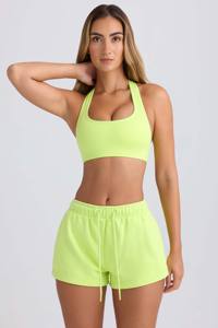 Short de survêtement personnalisé Key Lime taille moyenne avec poches pour femmes, short de fitness doux et respirant à taille haute pour femmes - Product Image 3
