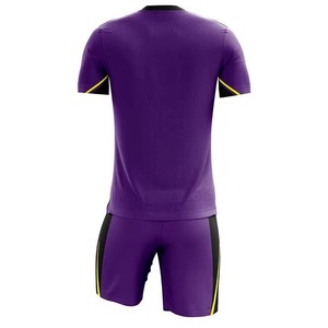 Uniformes de fútbol unisex lisos simples de color sólido, sublimación personalizada, uniformes de fútbol hechos de alta calidad - Product Image 3
