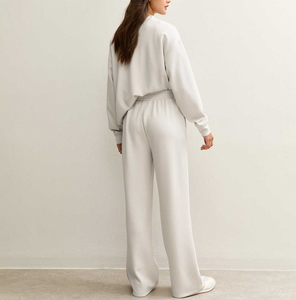 กางเกงจ็อกเกอร์ผ้าเฟรนช์เทอร์รี่สีพื้นคุณภาพสูง ทรงขากว้าง มีเชือกผูกเอว กระเป๋าใหญ่ สำหรับผู้หญิง พร้อมโลโก้สั่งทำ - Product Image 3