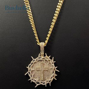 Corona de espinas helada chapada en oro de 18 quilates de plata 925 de alta calidad con colgante de medallón cruzado - Product Image 2