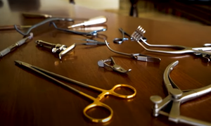 คีมถอนฟันแบบมืออาชีพ รุ่นอเมริกัน ผลิตจากสแตนเลส ได้รับการรับรองมาตรฐาน CE และ MOL คู่มือการใช้งาน - Product Image 6