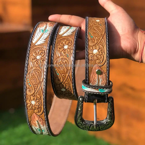 Cinturón de cuero genuino occidental Cuero mecanizado a mano Cinturón de cuero de vaca de tamaño personalizado Cinturones de herramientas florales y de plumas hechos a mano - Product Image 2