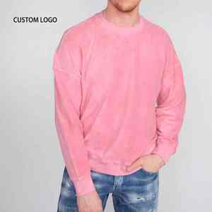 Sudadera estilo urbano con lavado ácido, diseñada para brindar comodidad y confort con tonos texturizados, ideal para un día relajado. - Product Image 2