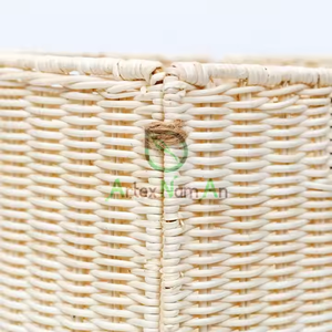 Panier de rangement multifonctionnel en rotin avec design pliable pour l'organisation de la maison et du bureau - Product Image 2