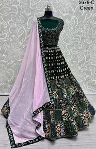 Partywear Lehenga Choli avec broderie multi-fils avec séquence - Product Image 3