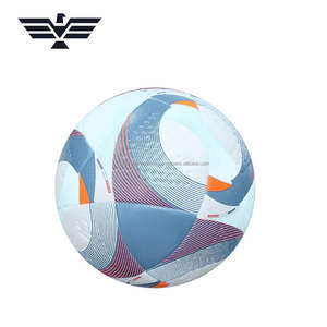Ballon de football d'entraînement pliable professionnel personnalisable en gros, haute performance, en PU, cousu à la machine, pour une utilisation en extérieur - Product Image 3