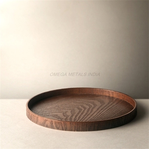 Bandeja de madera de mango hecha a mano en color beige natural con forma ovalada única y superficie texturizada Ideal para servir a los invitados - Product Image 6