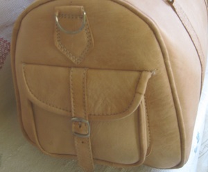 Sac de voyage unisexe de luxe classique en cuir véritable de haute qualité, élégant et tendance, avec poignée souple et fermeture éclair - Product Image 2