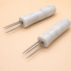 Porte-maïs de luxe en forme de tige de maïs dorée avec des pointes en acier inoxydable, décoratif pour des repas élégants et des barbecues - Product Image 4