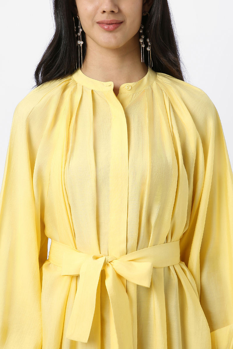 สีเหลือง