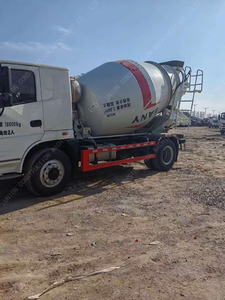 Euro II Emisión Usado SANY 4x2 Camión hormigonera de 18 toneladas 4 CBM Capacidad de agitación <span class=keywords><strong>Segunda</strong></span> <span class=keywords><strong>mano</strong></span> 4x2 Motor de bomba de hormigón de 18 toneladas - Product Image 6