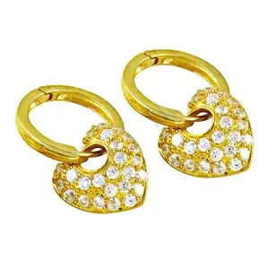 Boucles d'oreilles créoles en forme de cœur plaquées or chic pour femmes avec zircone cubique - Product Image 3