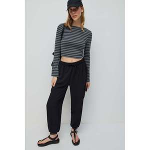 Camiseta básica de manga larga a rayas - Product Image 4