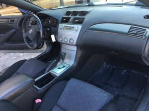 Sol-ara SE 2006 Usado en Buen Estado, Volante a la Izquierda - Product Image 2