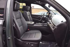 2023 cCad-illac eEsca-lade asequible - Product Image 3