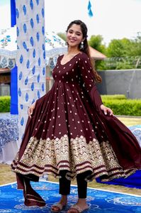 Último diseñador Heavy Faux Georgette bordado secuencia trabajo Anarkali Vestido por Fab Zone ropa india y paquistaní - Product Image 3