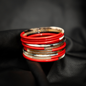 Brazalete de cuerno de búfalo negro natural, laca de medio color, hecho a mano en Vietnam - Product Image 4