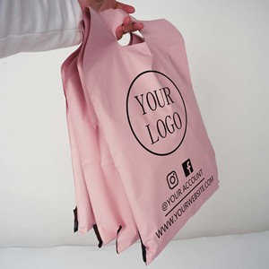 Buste per Spedizione Vestiti in <span class=keywords><strong>Plastica</strong></span> con Logo Personalizzato Stampato Buste Impermeabili in Polietilene con Manico - Product Image 1