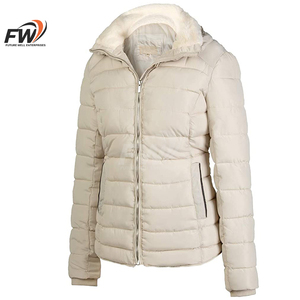 คอลเลคชั่นฤดูหนาวใหม่จากโรงงานผู้ผลิต (OEM) เสื้อแจ็คเก็ตพัฟเฟอร์บุผ้าฝ้ายแบบหนาพิเศษสำหรับผู้หญิง มีฮู้ด ซิปปิด ป้องกันลม กันหนาว ดีไซน์ทันสมัย - Product Image 2