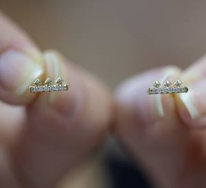 Minimaliste rond brillant coupe laboratoire cultivé diamant boucles d'oreilles délicates 14K or massif Fine anniversaire bijoux cadeau pour elle - Product Image 5