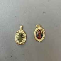Ciondolo Collana Famiglia Sacra Personalizzato in Ottone Placcato Oro 18k con Immagine della Vergine Maria e Angelo - Ingrosso
