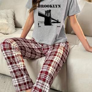 Vente en gros ensemble de pyjamas, ensembles d'été deux pièces pour femmes avec pantalon à carreaux à manches courtes, ensembles de pyjamas confortables et doux pour femmes - Product Image 2