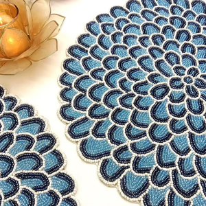Juego de 4 Posavasos Bordados con Cuentas de Hongo, Posavasos de Alta Calidad Hechos a Mano para Decoración de Mesa de Comedor - Product Image 1