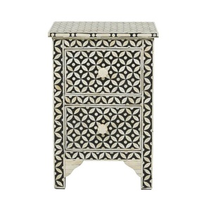 Table de chevet classique avec incrustations d'os et design en agate, fabriquée à la main par un fournisseur indien - Product Image 2