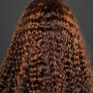 Vente en gros Remy Extension de cheveux courte longueur printemps bouclés Lace Front perruque avec pleine alignement cuticule doux bouclés perruques au prix - Product Image 1