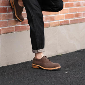 Chaussures habillées élégantes pour hommes en cuir véritable, style Oxford formel en cuir de vachette, look moderne pour le bureau et les événements. - Product Image 3