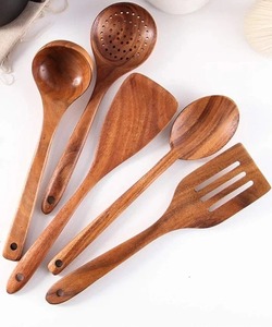 Cuillères en bois de teck naturel faites à la main pour la cuisine Ensemble d'ustensiles en bois de teck de qualité supérieure pour la cuisine - Product Image 5