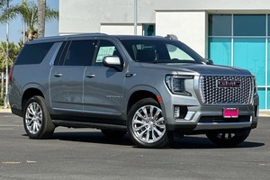 Im Besitz 2024/2025 GM-C Yukon XL Denali RWD <span class=keywords><strong>Truck</strong></span> Gebrauchtes elektrisches <span class=keywords><strong>Auto</strong></span> mit Ledersitzen Panorama Schiebedach links Lenkung - Product Image 6