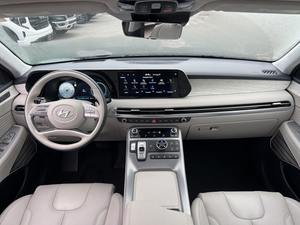 Offre d'occasion Rouge 2024 pour Palisade Gauche AWD avec sièges en cuir, système de navigation, démarrage à distance, toit ouvrant, jantes en alliage R17 - Product Image 5