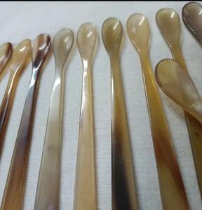 Cuchara de Madera Artesanal Rústica para Ensaladas, Ecológica, Apta para Lavavajillas, Hecha con Madera de Origen Ético, Decoración de Cocina con Cuchara de Cuerno - Product Image 6