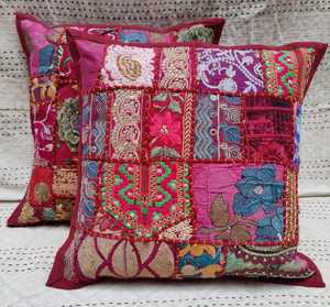 Housse de coussin vintage en soie recyclée avec broderie à la main, style bohème, portable, pour la décoration de la maison - Product Image 2