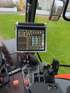 รถแทรกเตอร์ Kubota M7-173 KVT - Product Image 4