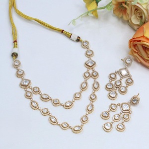 Ensemble de collier et de boucles d'oreilles de qualité supérieure, plaqué or, avec pierres, pour mariage, collection de bijoux pour femmes - Product Image 1